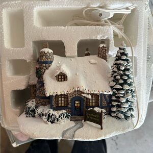 2001 Thomas Kinkade Hawthorne Village - Stoneheart Restaurant